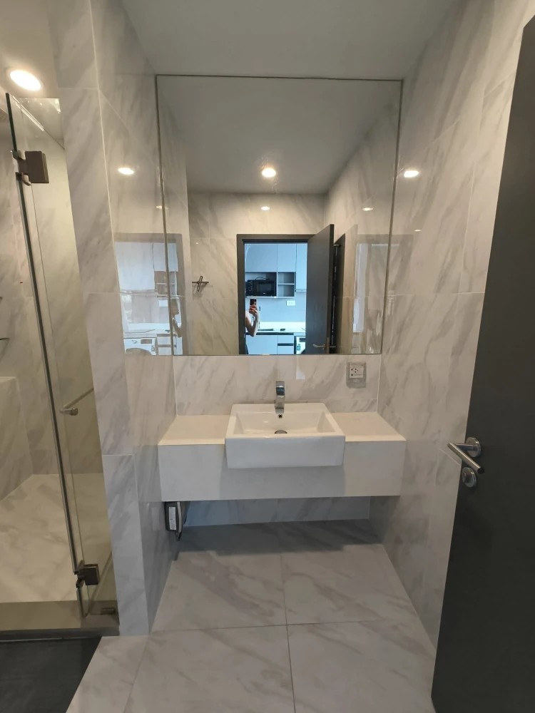 For rent Ideo Mobi Rangnam, a nice room, beautiful view, corner room, complete with furniture and electrical appliances. Good like this, hurry and boo