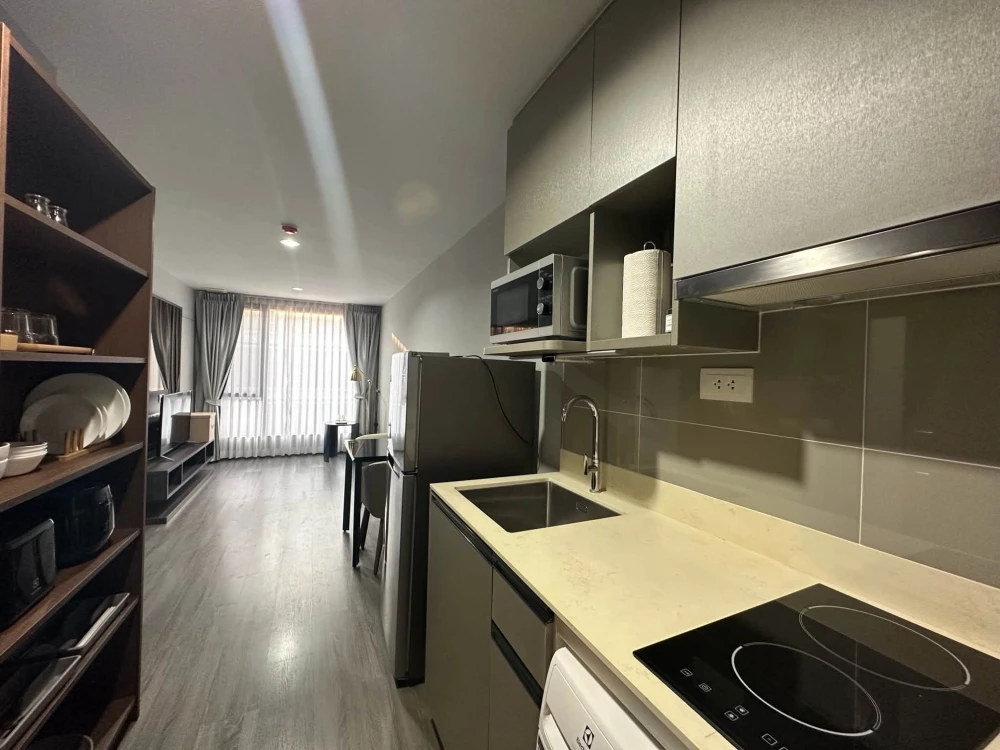 For rent: Ideo Mobi Sukhumvit 40. Beautiful condo in excellent condition! Fully furnished and ready for immediate move-in.