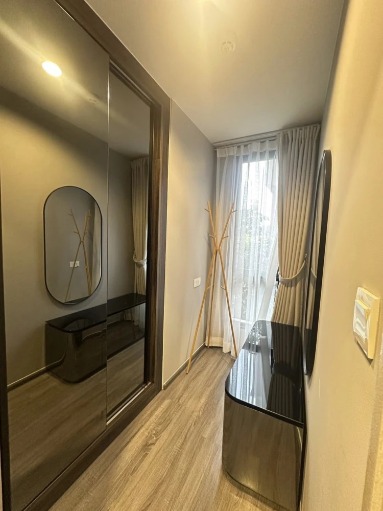 For rent: Ideo Mobi Sukhumvit 40. Nice room, fully furnished, great location, convenient transportation. Book now!