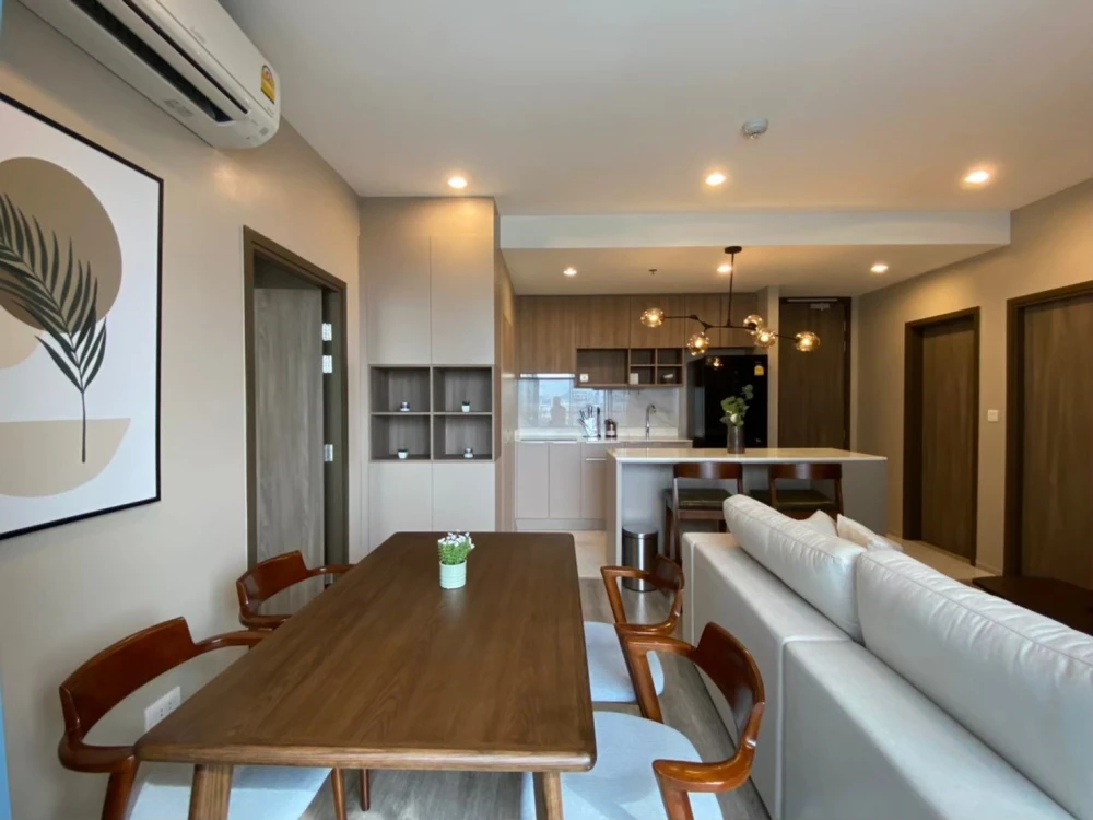 For rent: Ideo Mobi Sukhumvit 66, 2 bedrooms, spacious living area, high-quality built-in furniture. Book now!