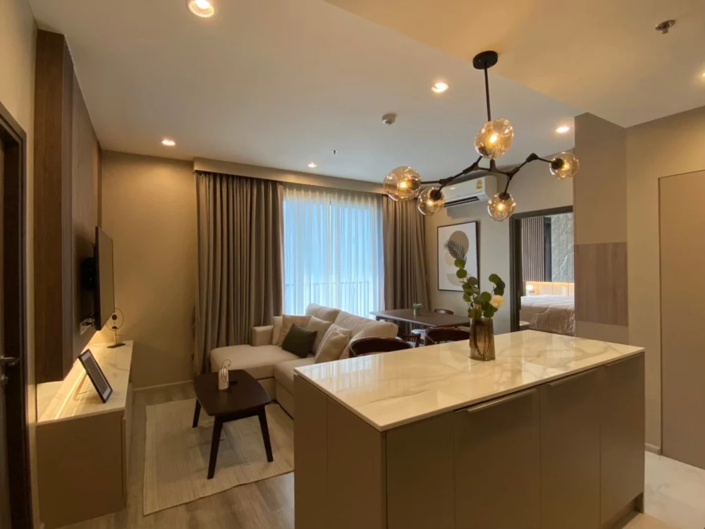 For rent: Ideo Mobi Sukhumvit 66, 2 bedrooms, spacious living area, high-quality built-in furniture. Book now!