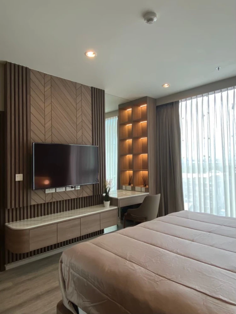 For rent: Ideo Mobi Sukhumvit 66, 2 bedrooms, spacious living area, high-quality built-in furniture. Book now!