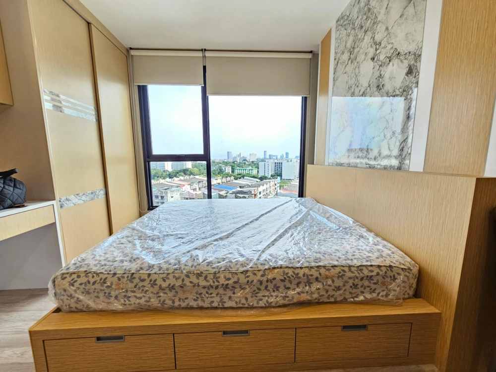 For rent: Ideo Mobi Sukhumvit East Point, 8th floor, fully furnished, ready to move in. Reserve now before it's too late.