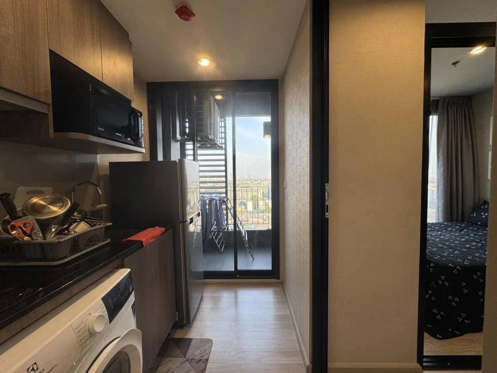 For rent: Ideo Mobi Sukhumvit East point, beautiful view, fully furnished, ready to move in, just bring your bags and move in.