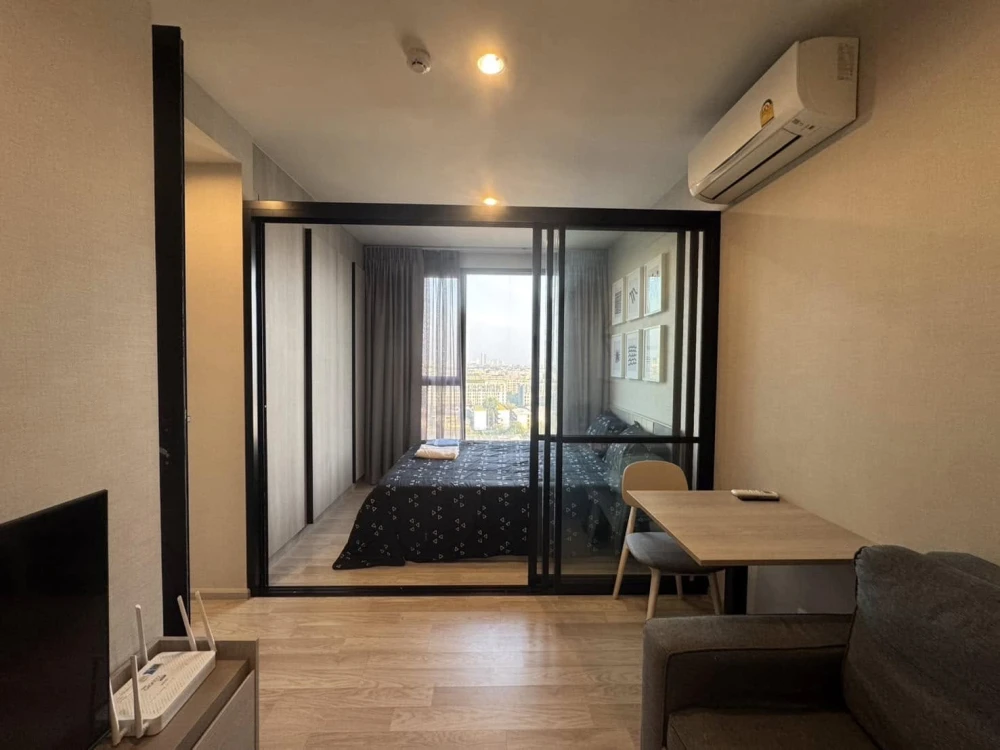For rent: Ideo Mobi Sukhumvit East point, beautiful view, fully furnished, ready to move in, just bring your bags and move in.