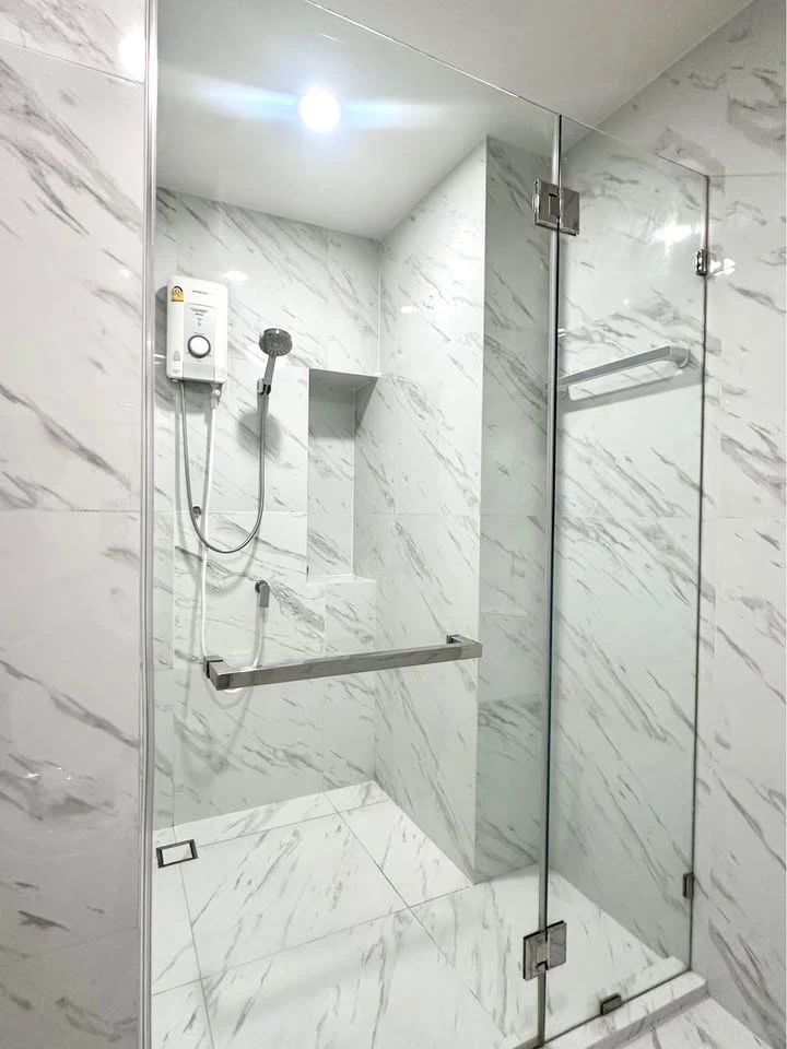 For rent: IDEO MOBI SUKHUMVIT EAST POINT, duplex unit located on the 11th-12th floor, fully furnished. Book now!