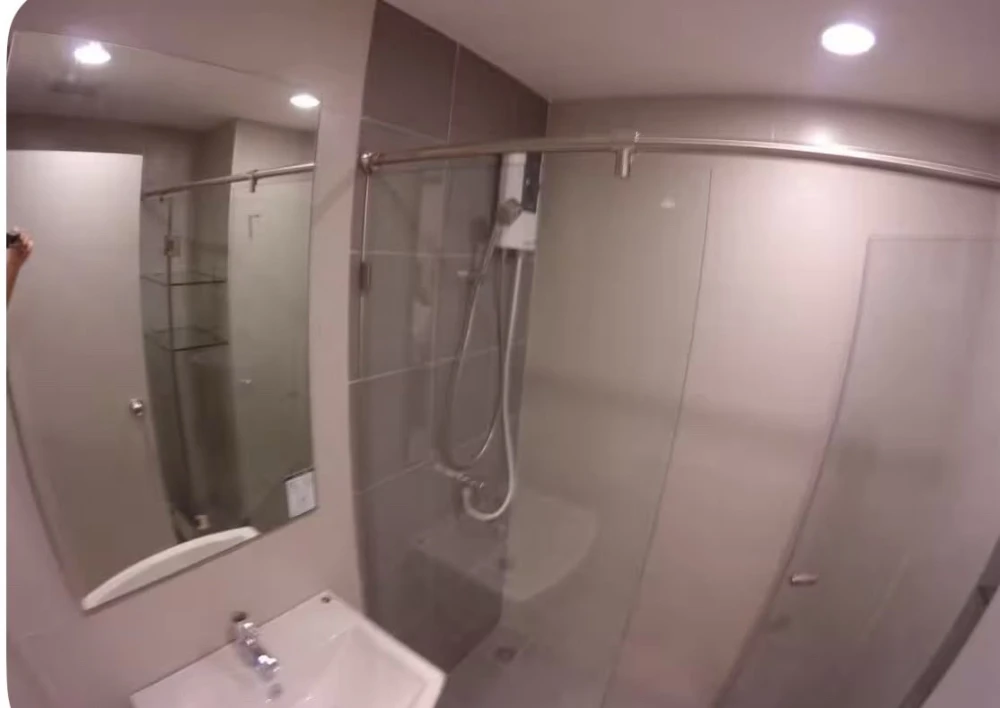 For rent: Ideo Mobi Sukhumvit Eastgate, 1 bedroom, 1 bathroom. Great location, unobstructed view. Book now!