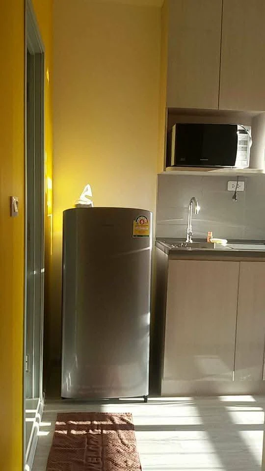 For rent: Ideo Mobi Sukhumvit Eastgate, 6th floor unit, fully furnished with appliances. Book now!