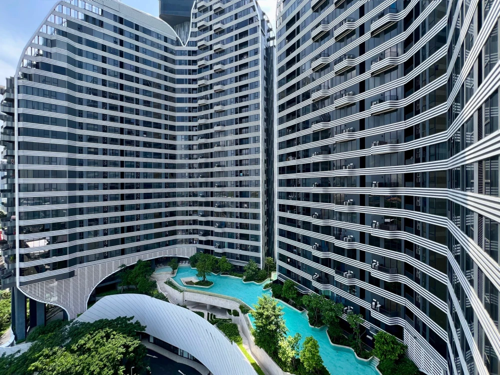 For rent: IDEO Mobi Sukhumvit Eastpoint, nice room, wide balcony, beautiful view. If you don't book, you'll regret it later.