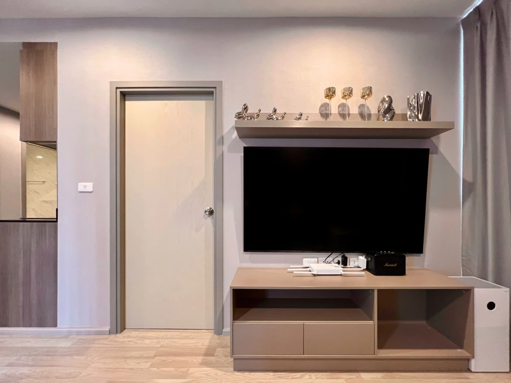 For rent: IDEO Mobi Sukhumvit Eastpoint, nice room, wide balcony, beautiful view. If you don't book, you'll regret it later.