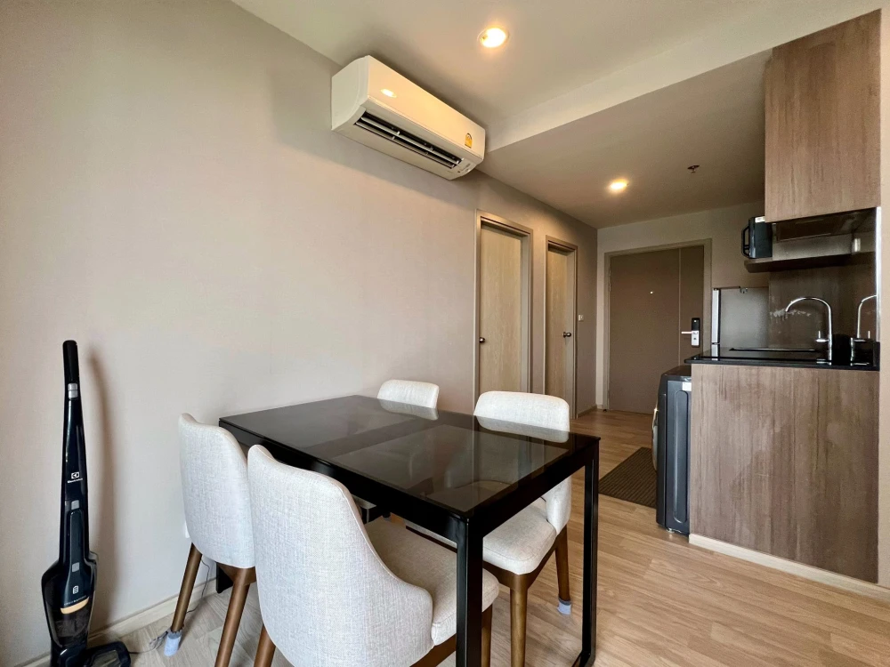 For rent: IDEO Mobi Sukhumvit Eastpoint, nice room, wide balcony, beautiful view. If you don't book, you'll regret it later.