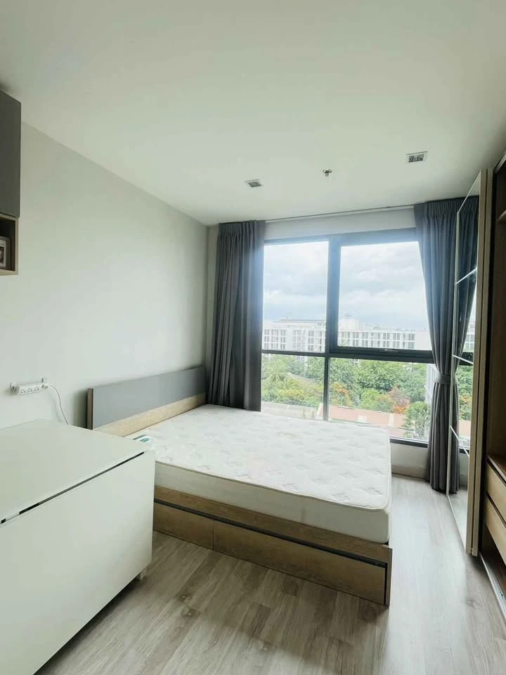 For rent: IDEO Mobi Sukhumvit, a ready-to-move-in condo in a convenient location, ideal for single or couple living. Reservation required.