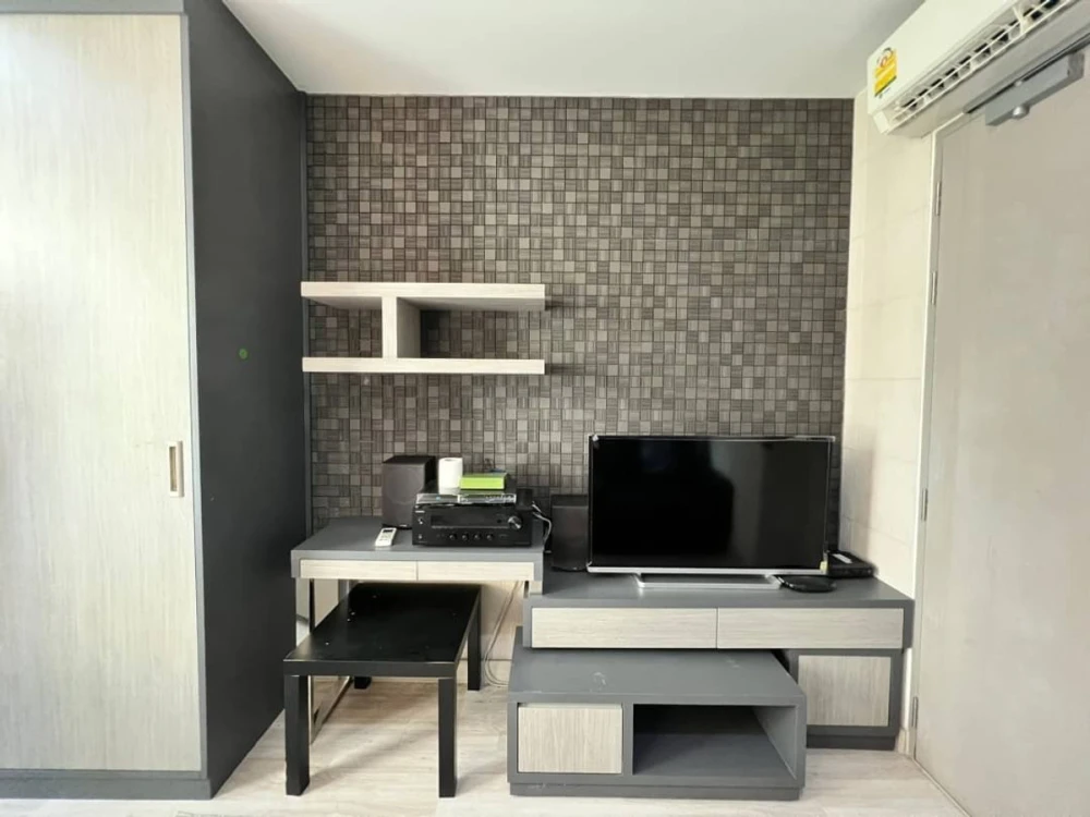 For rent: Ideo Mobi Sukhumvit, 8th floor, nice room, fully furnished, reserve now!