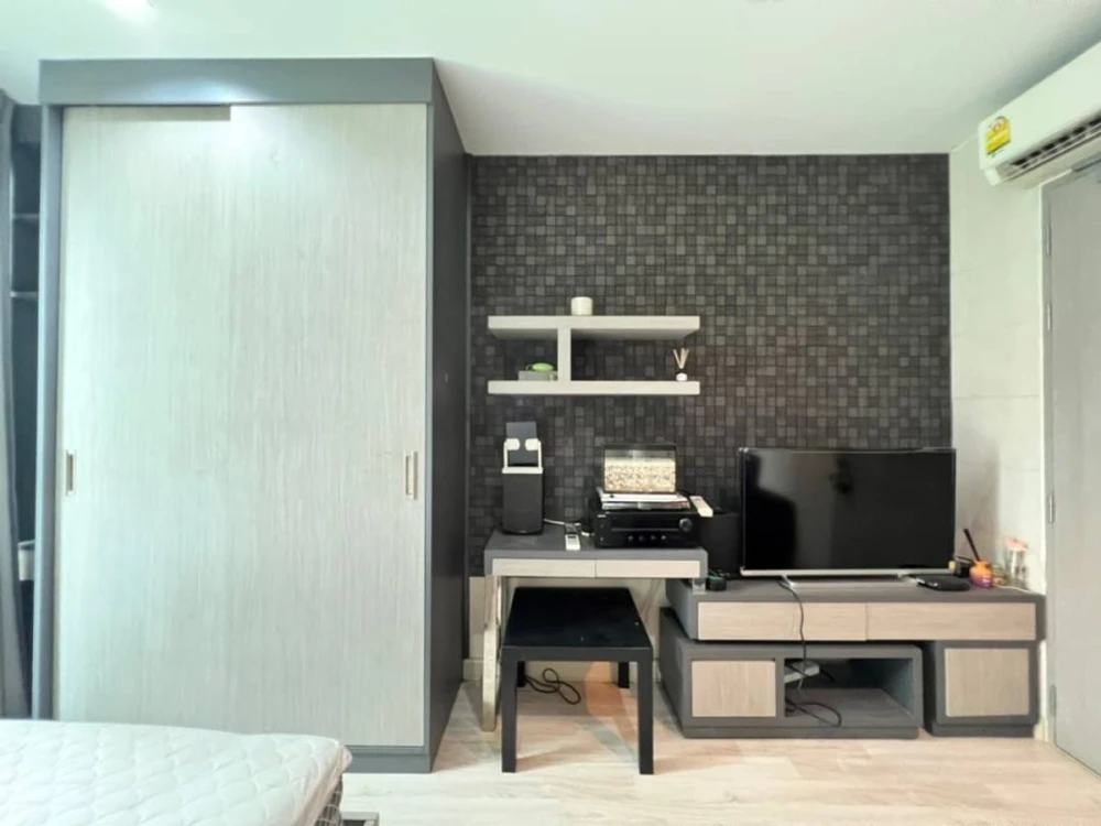 For rent: Ideo Mobi Sukhumvit, 8th floor, nice room, fully furnished, reserve now!