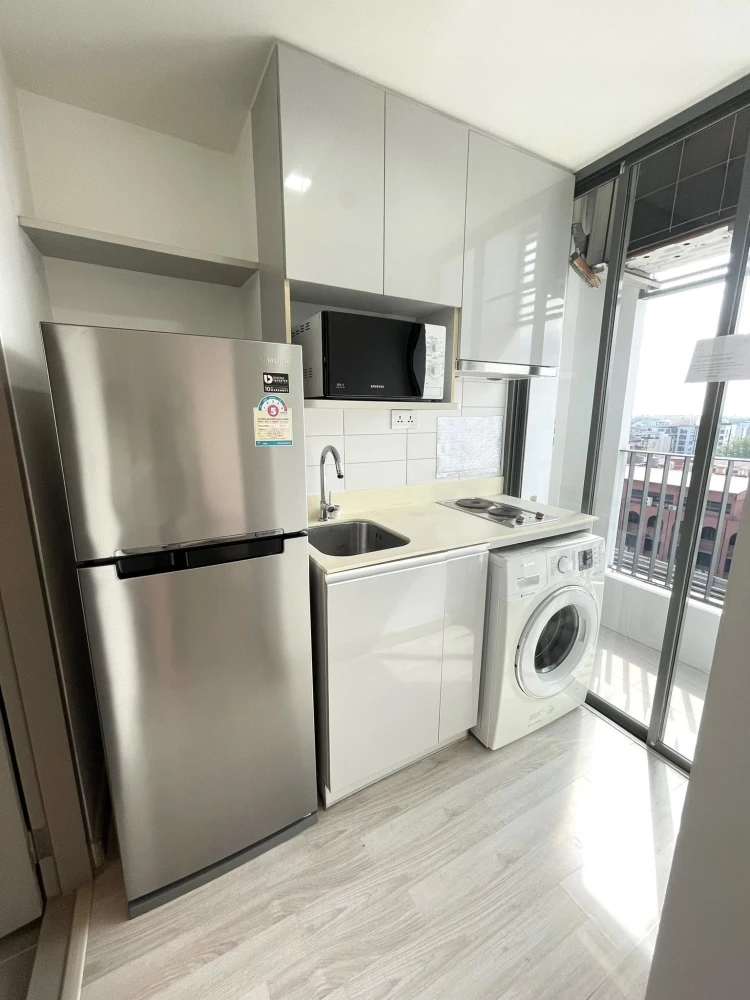 For rent: Ideo Mobi Sukhumvit, fully furnished, high floor, spacious. Book now!