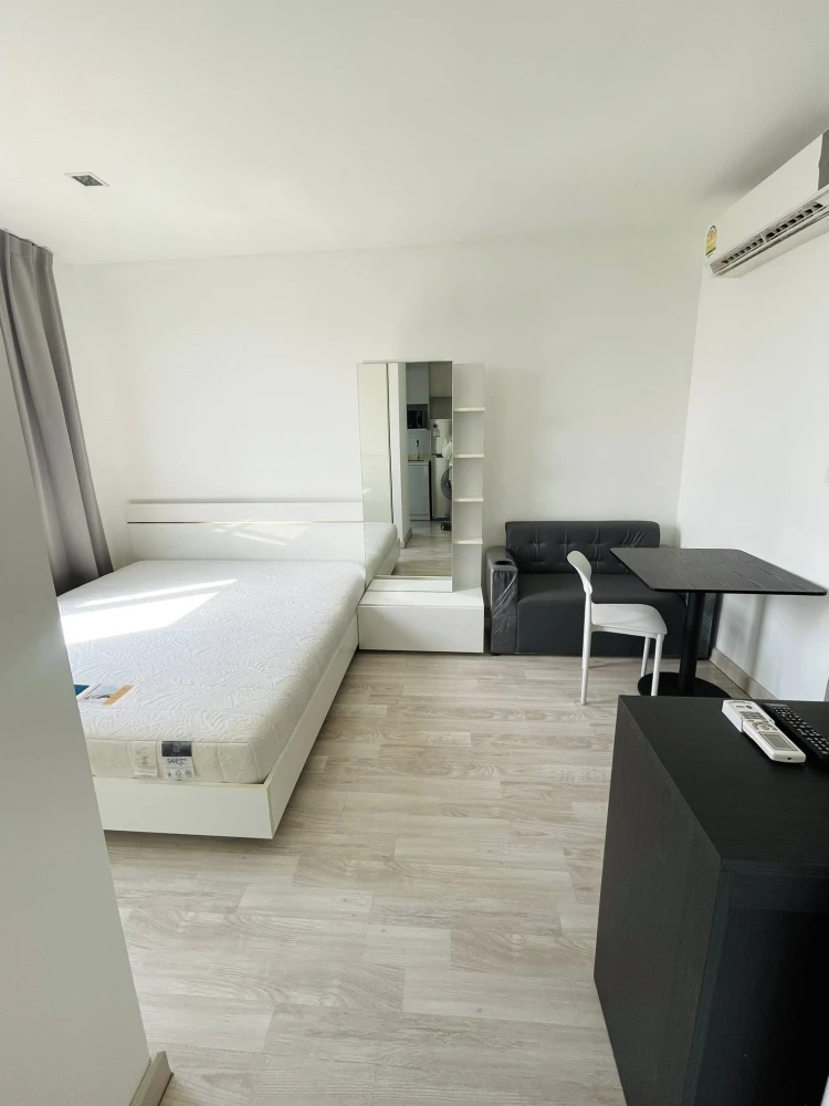 For rent: Ideo Mobi Sukhumvit, fully furnished, high floor, spacious. Book now!