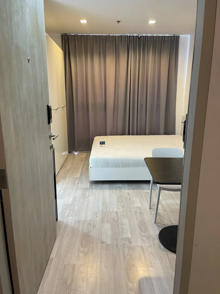 For rent: Ideo Mobi Sukhumvit, fully furnished, high floor, spacious. Book now!