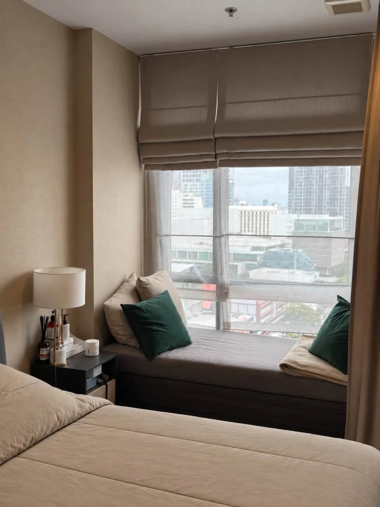 For Rent: IDEO Mobi Rangnam. Features a view of Soi Rangnam and comes fully furnished with all appliances—just bring your suitcase and move right in.