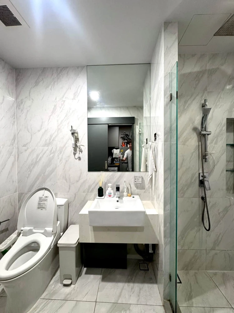 For Rent: IDEO Mobi Rangnam. Features a view of Soi Rangnam and comes fully furnished with all appliances—just bring your suitcase and move right in.