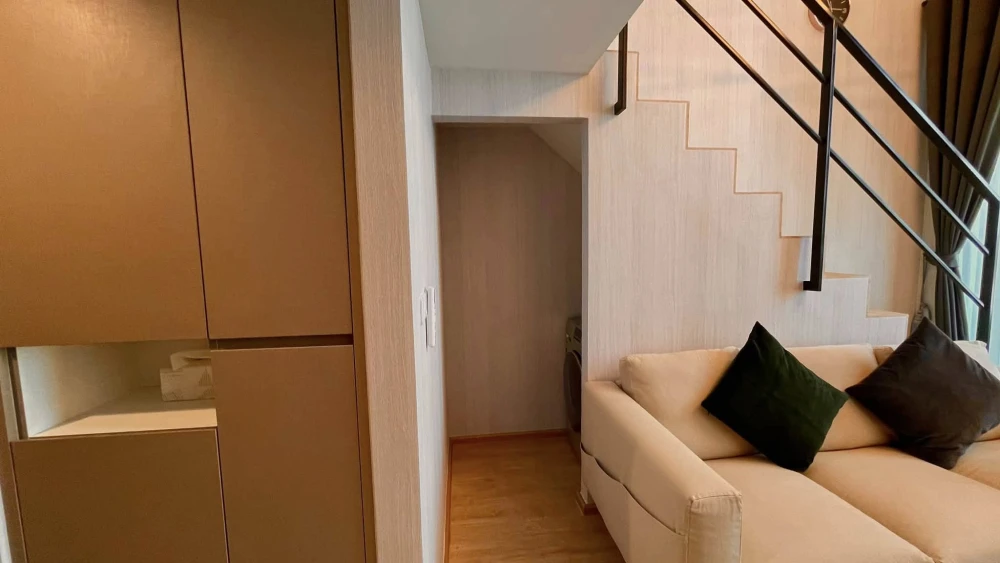 For rent: Ideo New Rama 9 Duplex studio, 21st floor, North facing. Fully furnished with appliances, ready to move in.