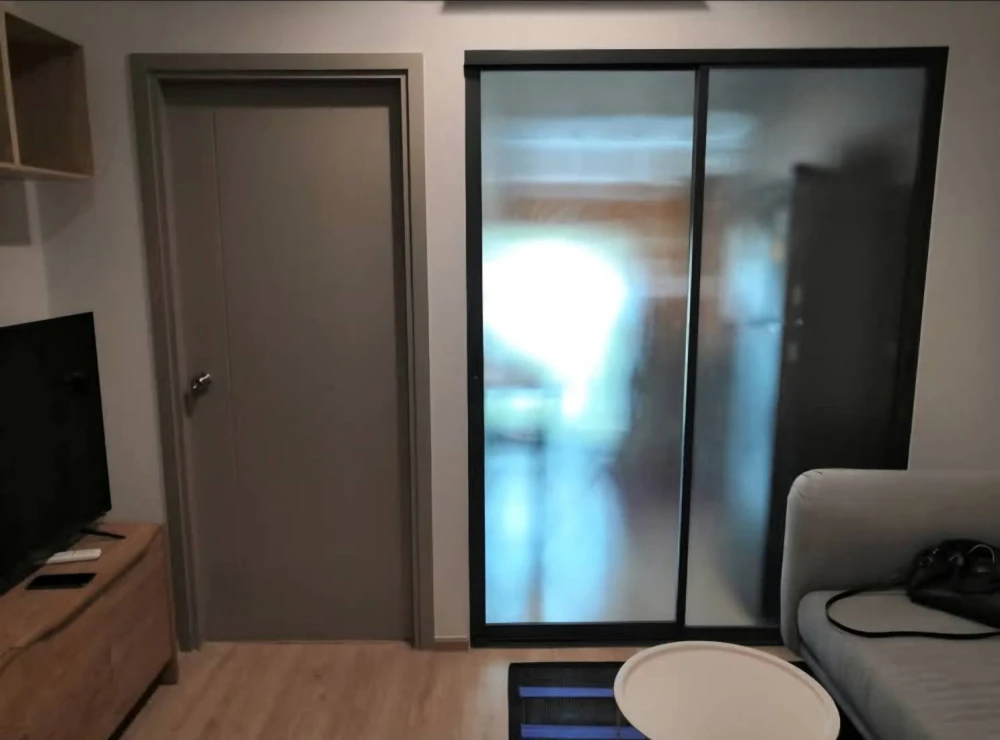 For rent: Ideo New Rama 9, 4th floor, fully furnished unit, ready to move in. Book now!