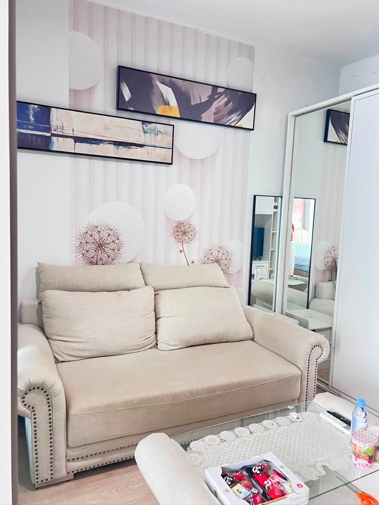 For rent: Ideo New Rama 9 condo. Beautiful wallpaper throughout the room. Fully furnished with appliances. You can't miss this opportunity!