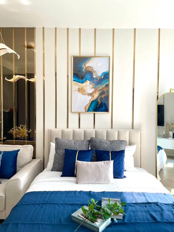 IDEO New Rama 9 for rent, beautifully decorated room with built-in furniture, very impressive, just bring your bags and move in!