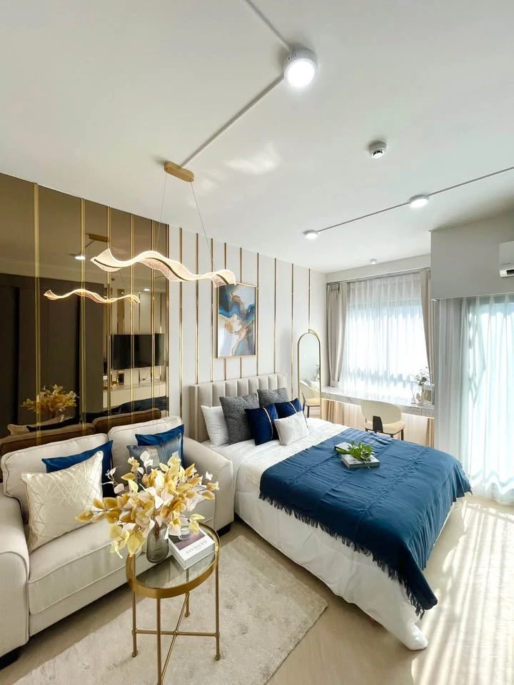 IDEO New Rama 9 for rent, beautifully decorated room with built-in furniture, very impressive, just bring your bags and move in!