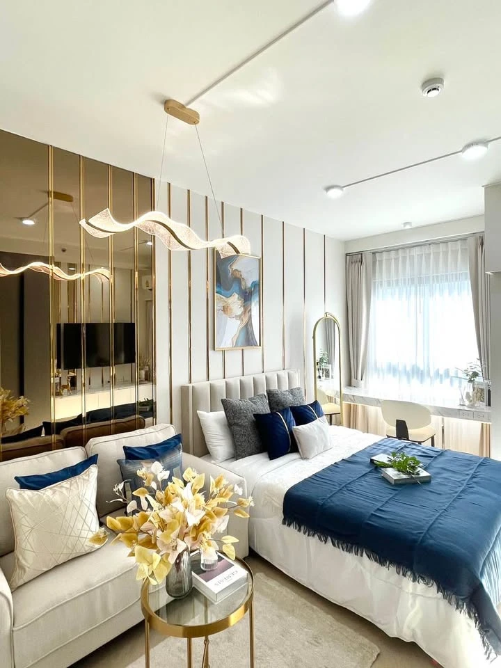 IDEO New Rama 9 for rent, beautifully decorated room with built-in furniture, very impressive, just bring your bags and move in!