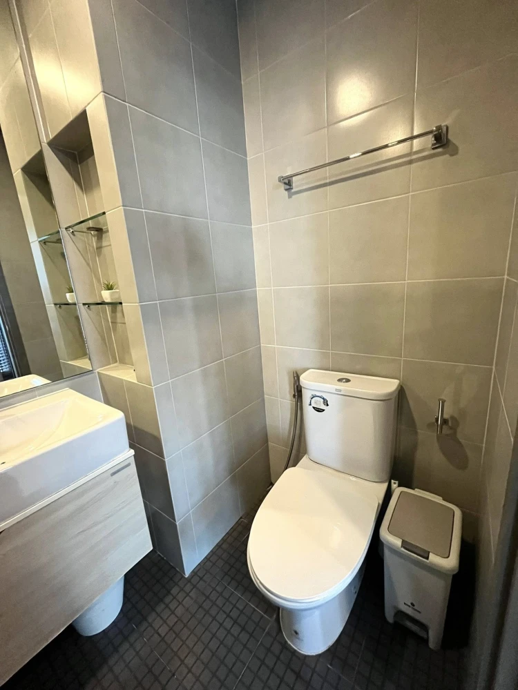 For rent Ideo o2, very high floor room, sunset view, fully furnished, comfortable atmosphere, must book now.