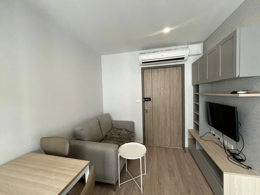 For rent Ideo o2, very high floor room, sunset view, fully furnished, comfortable atmosphere, must book now.