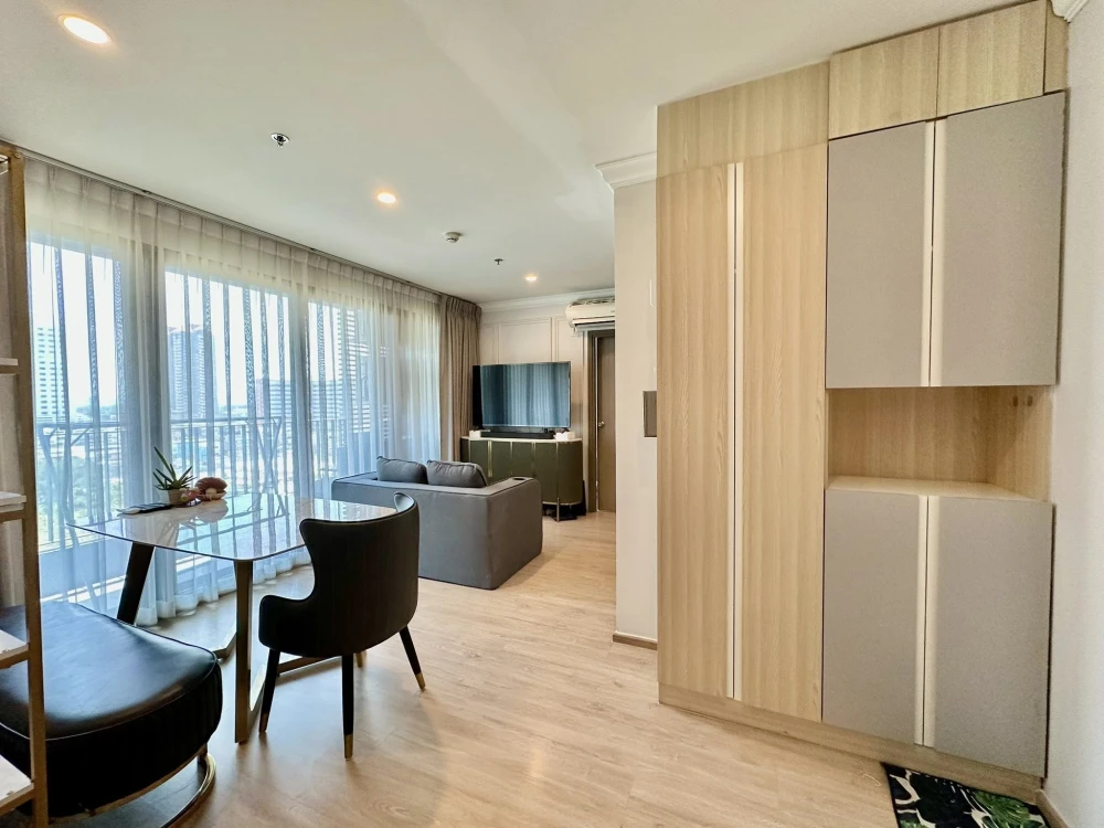 For rent: Ideo O2 Building C, 9th floor, fully furnished. Don't miss out!