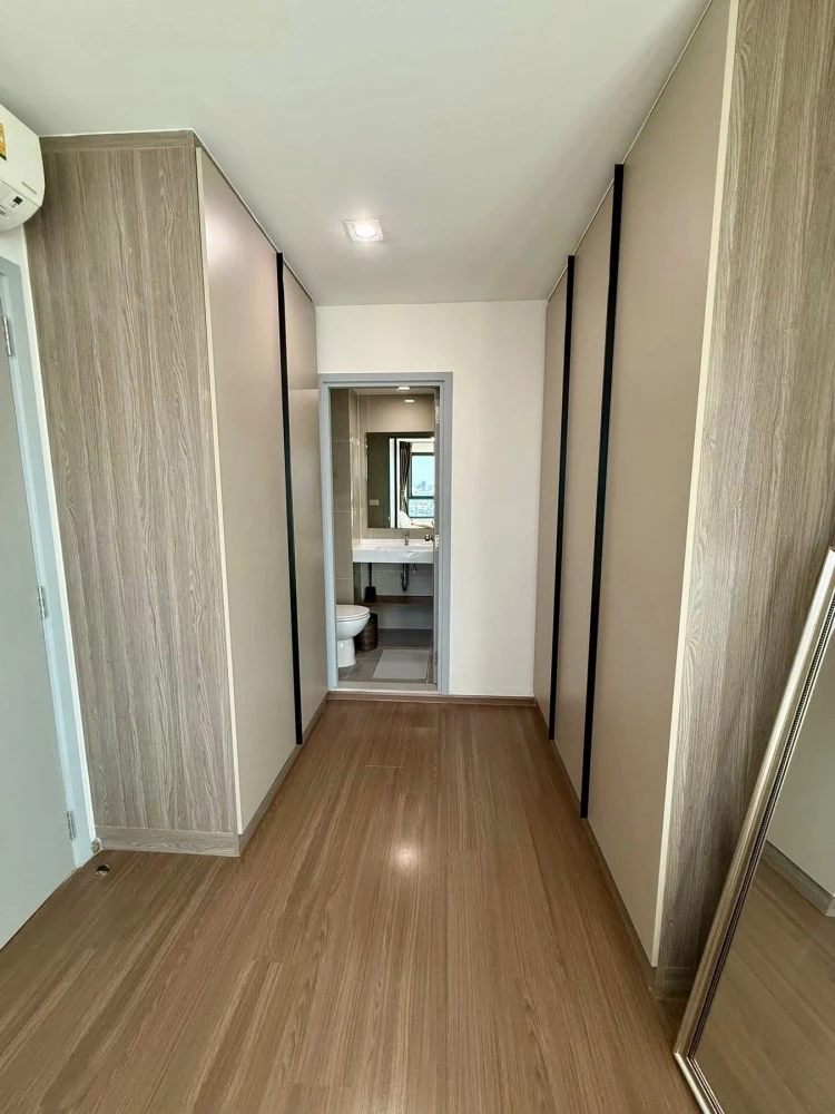 For rent: IDEO Phahol-Jatujak, 22nd floor. Nice, fully furnished unit. Book now! Don't miss out!