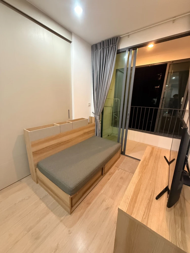 For rent: Ideo Q Chula-Samyan, 1 bedroom, 1 bathroom, spacious living area, fully furnished. Don't miss out!