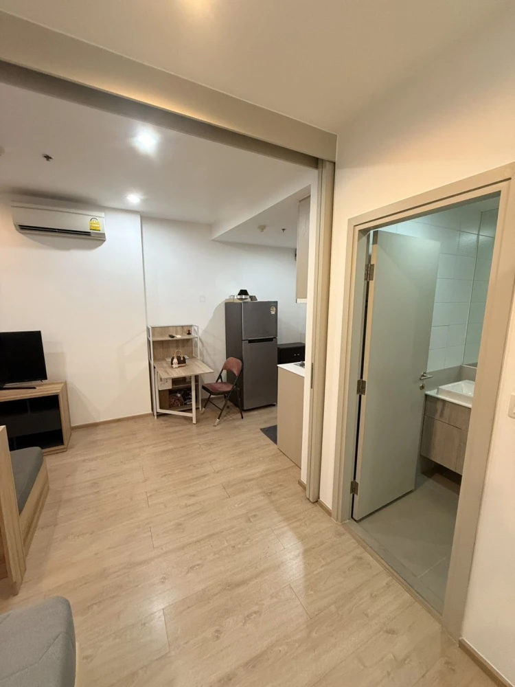For rent: Ideo Q Chula-Samyan, 1 bedroom, 1 bathroom, spacious living area, fully furnished. Don't miss out!