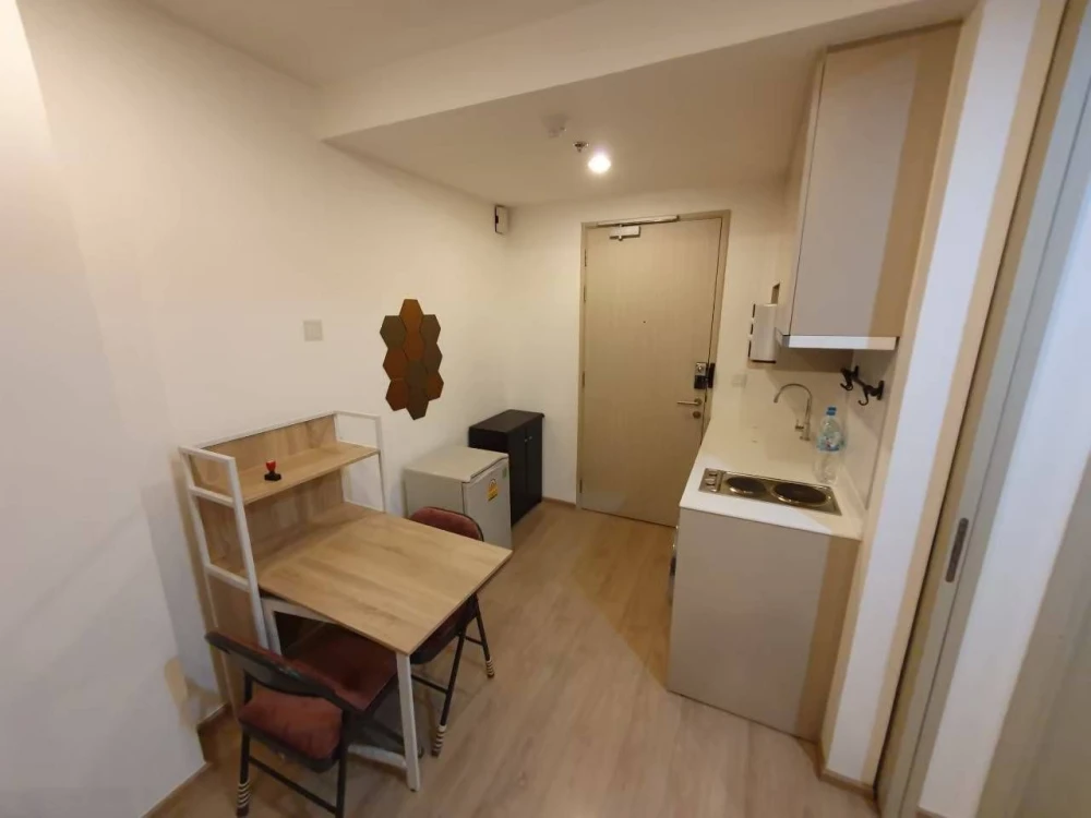 For rent: Ideo Q Chula-Samyan, 1 bedroom, 1 bathroom, spacious living area, fully furnished. Don't miss out!
