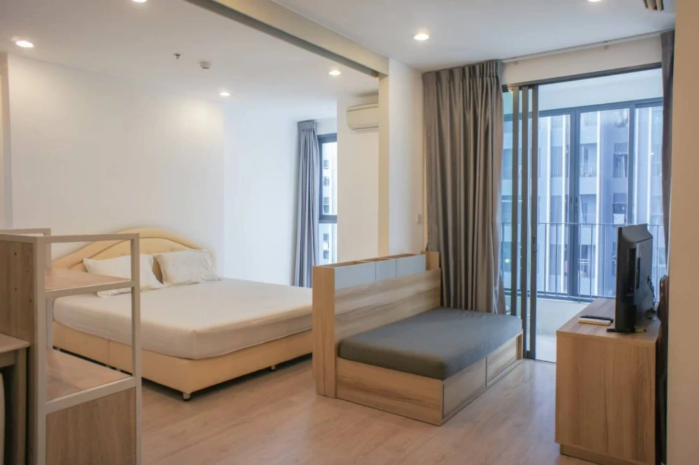 For rent: Ideo Q Chula-Samyan, 1 bedroom, 1 bathroom, spacious living area, fully furnished. Don't miss out!