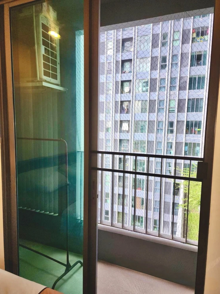 For rent: Ideo Q Chula–Samyan, 9th floor unit. Great location, fully furnished. You can't miss this opportunity!
