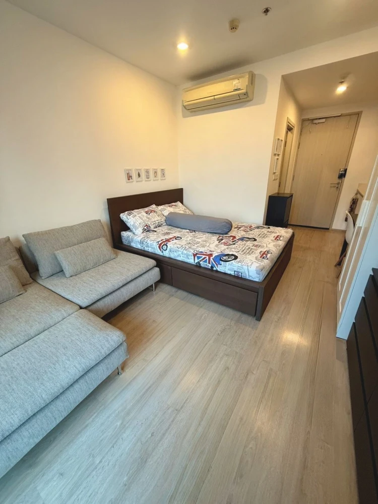 For rent: Ideo Q Chula–Samyan, studio room, 16th floor, fully furnished. Just bring your suitcase and move in!