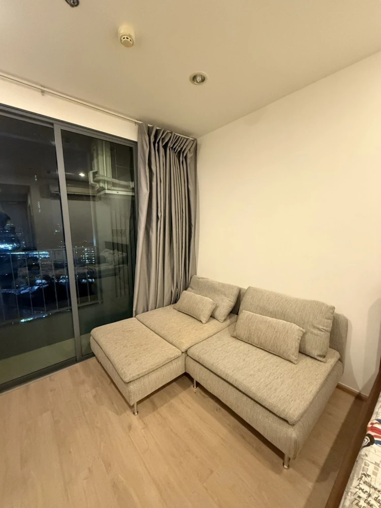For rent: Ideo Q Chula–Samyan, studio room, 16th floor, fully furnished. Just bring your suitcase and move in!
