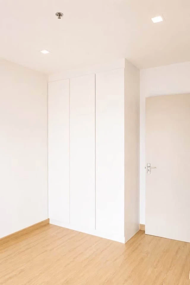 For rent: Ideo Q Phayathai, 2 bedrooms, corner unit, 31st floor, panoramic city view with no obstructing buildings, fully furnished, ready to move in.