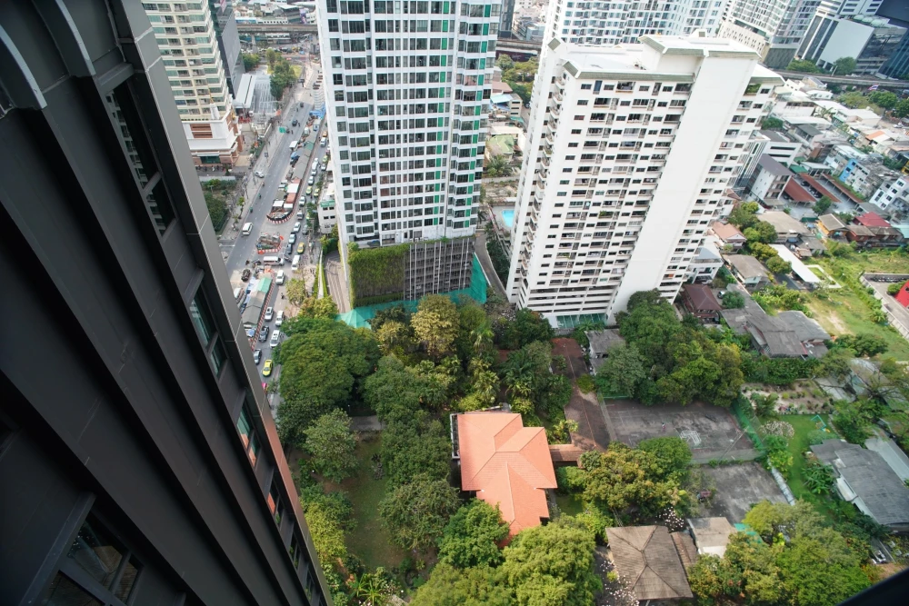 For rent: IDEO Q Siam–Ratchatewi, ready to move in, fully furnished, high floor. Book now!