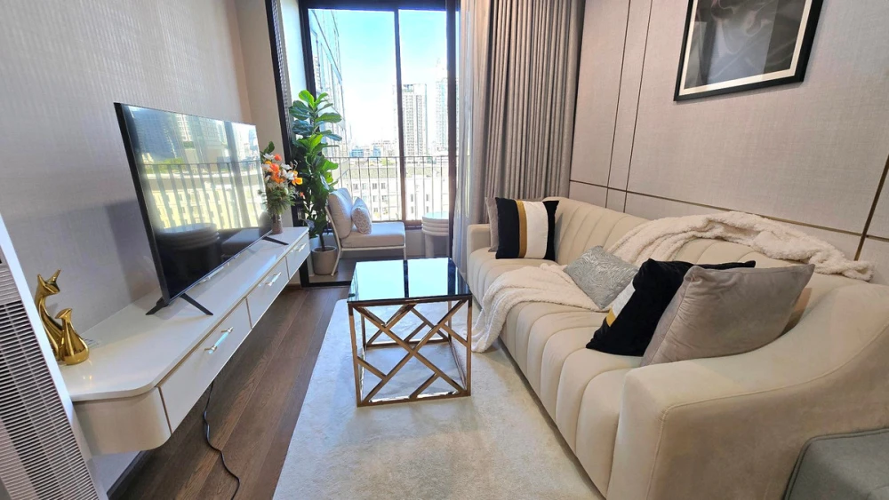 For rent: Ideo Q Sukhumvit 36, 10th floor, fully furnished, ready to move in. Interested? Reserve now!