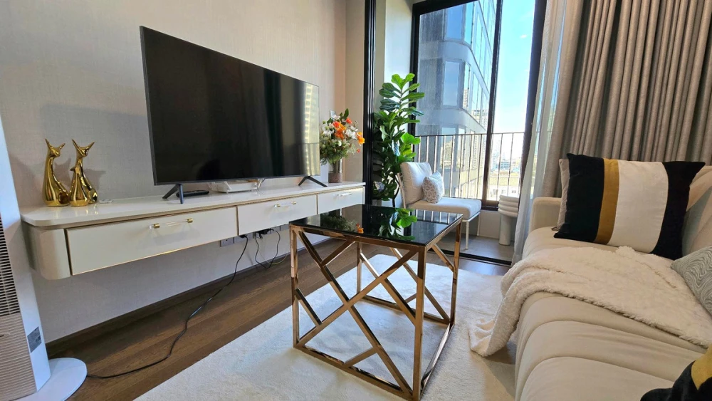 For rent: Ideo Q Sukhumvit 36, 10th floor, fully furnished, ready to move in. Interested? Reserve now!