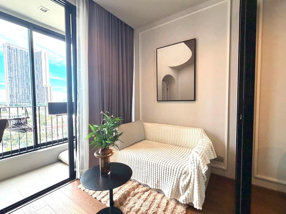 For rent: Ideo Q Sukhumvit 36, 11th floor, beautiful fully furnished unit. Book now! Don't miss out!