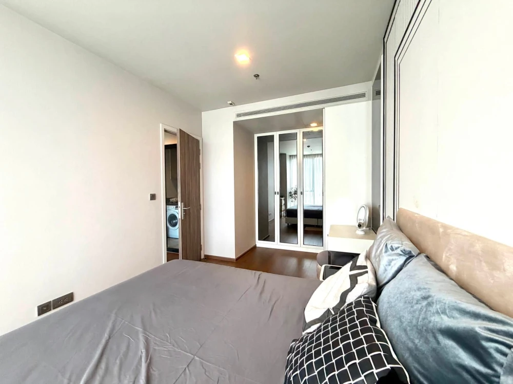 For rent: Ideo Q Sukhumvit 36, 11th floor, beautiful fully furnished unit. Book now! Don't miss out!