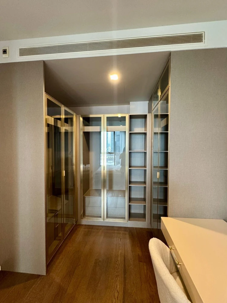For rent: Ideo Q Sukhumvit 36, built-in decoration, 11th floor, Sukhumvit city view and a large central garden. Reserve now!