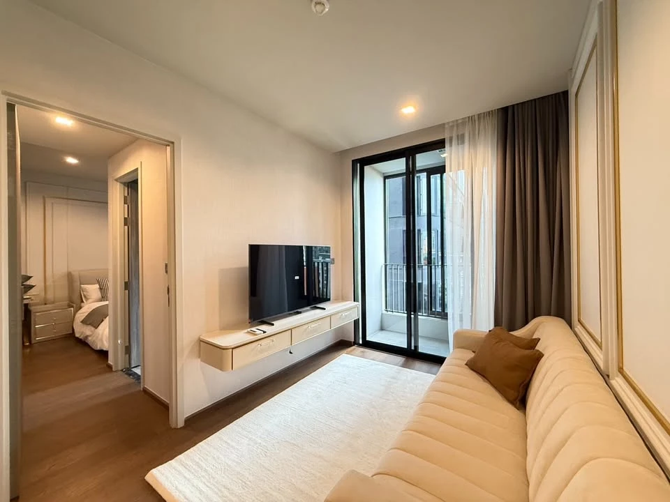 For rent: Ideo Q Sukhumvit 36, fully furnished with built-in furniture throughout the room. Simple, luxurious, and expensive. Can you not book it?