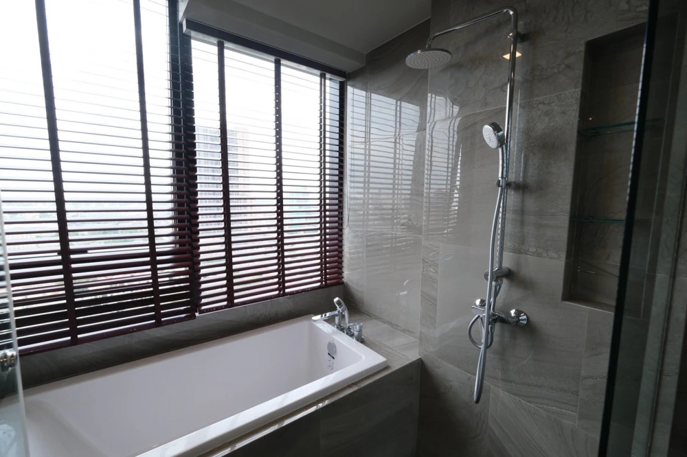 For rent: Ideo Q Sukhumvit 36, a room on a very high floor, with maximum privacy. There's only one neighbor next door. Ready, don't wait!