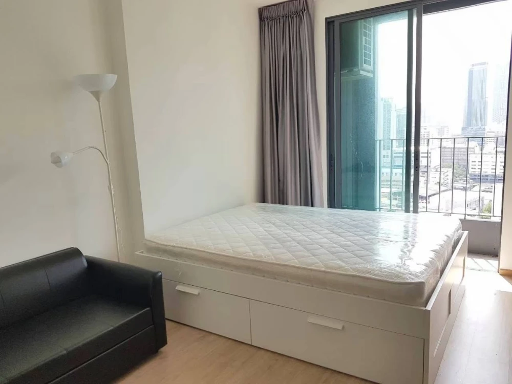 For rent: IDEO Q Chula-Samyan, 22nd floor, good ventilation, view of Chulalongkorn Square, with kitchen and balcony in the bedroom. Reservation requir images